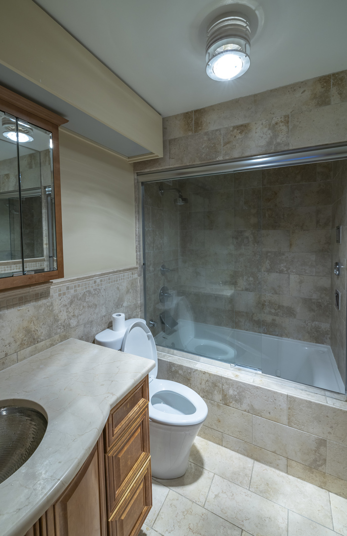 155 N Harbor Drive 1806 Property Photo 12