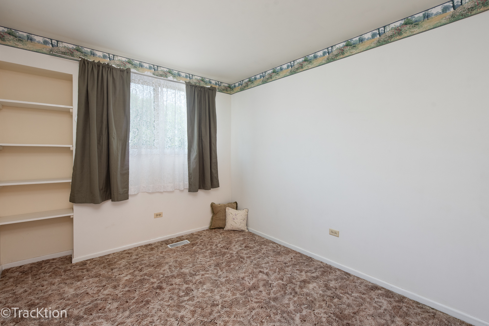 518 Whitehall Way Property Photo 10