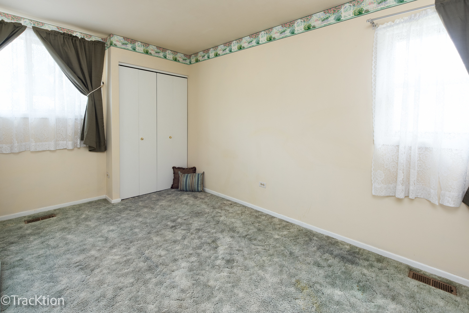 518 Whitehall Way Property Photo 11