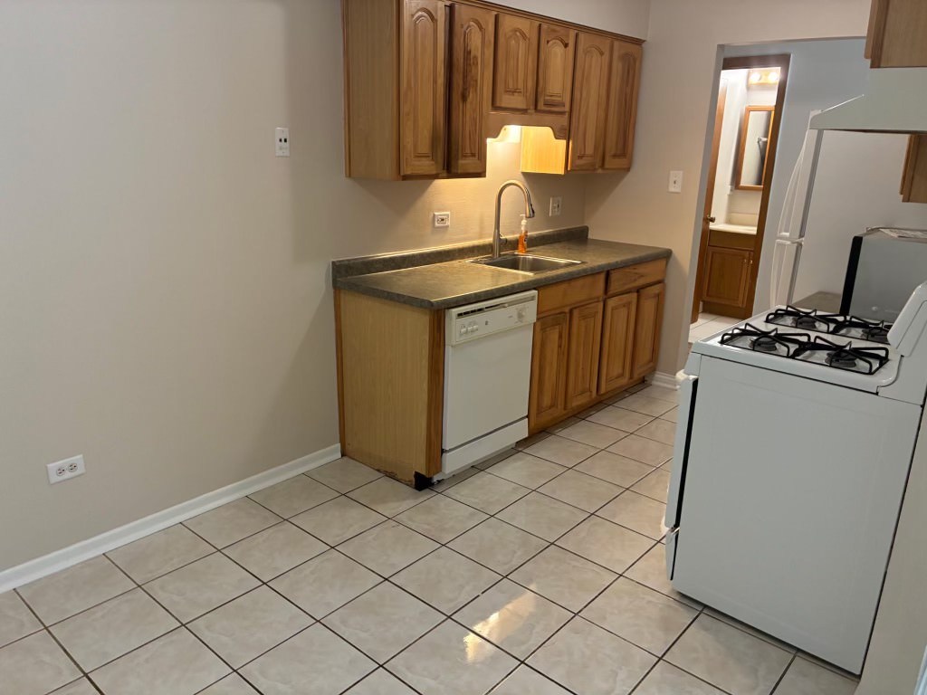 4616 Maple Avenue 1a Property Photo 3