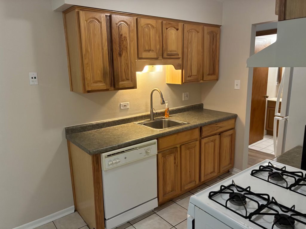 4616 Maple Avenue 1a Property Photo 4