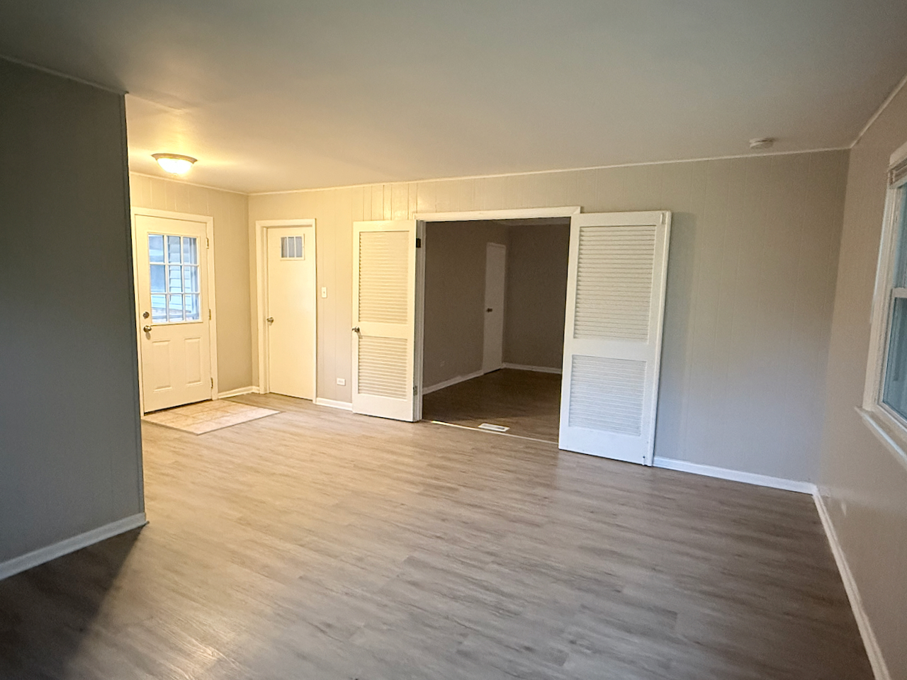 338 Waldmann Drive Property Photo 8