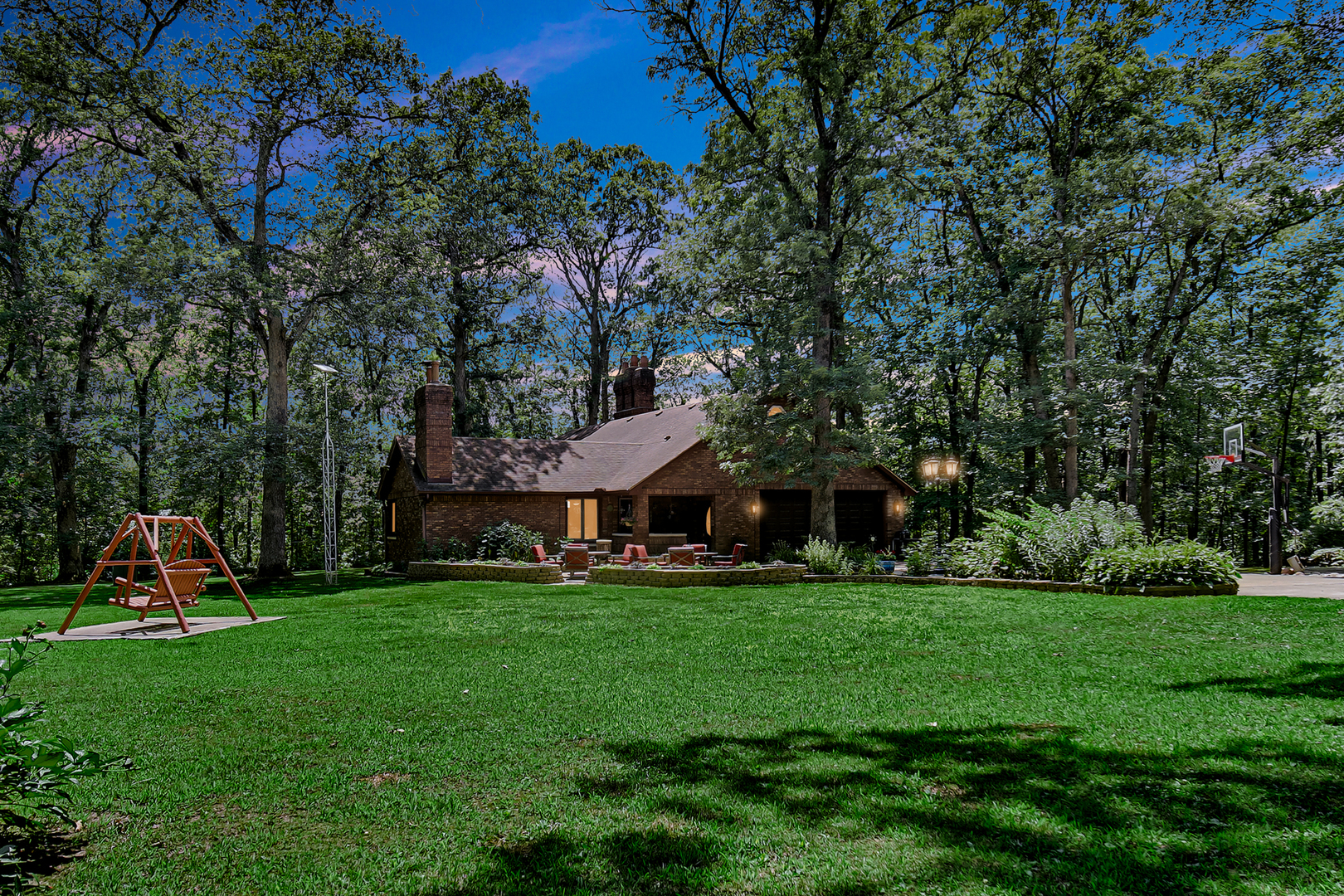 12881 White Oak Avenue Property Photo 1