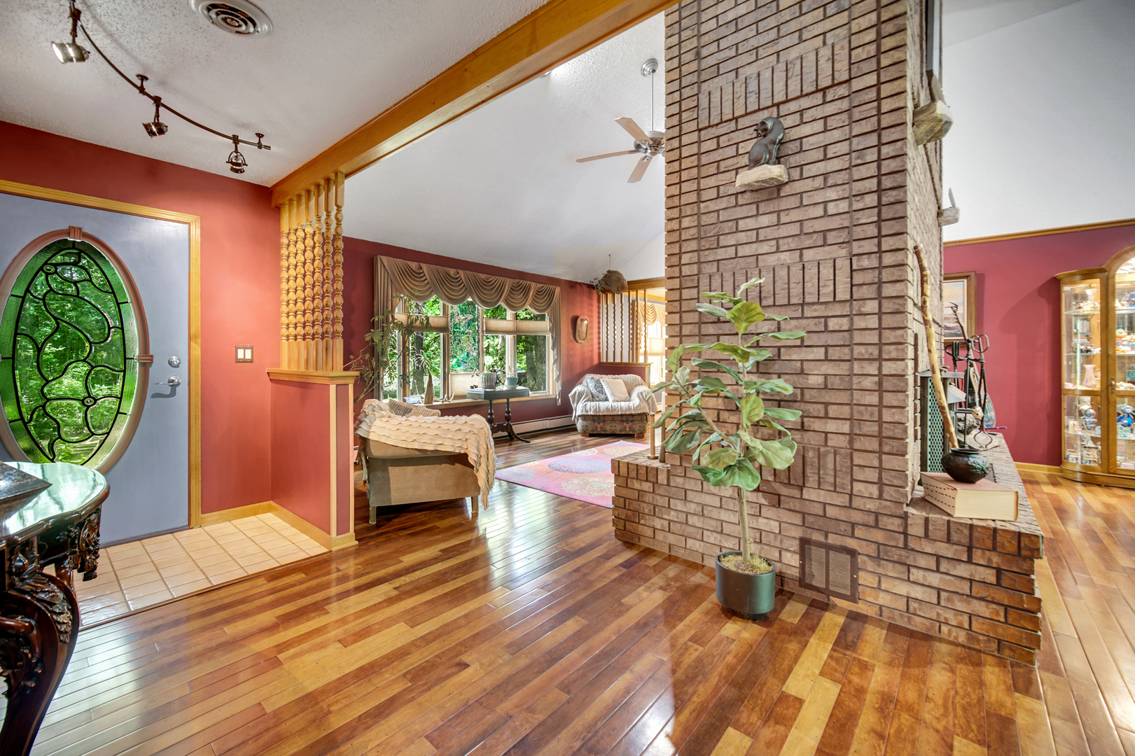 12881 White Oak Avenue Property Photo 4