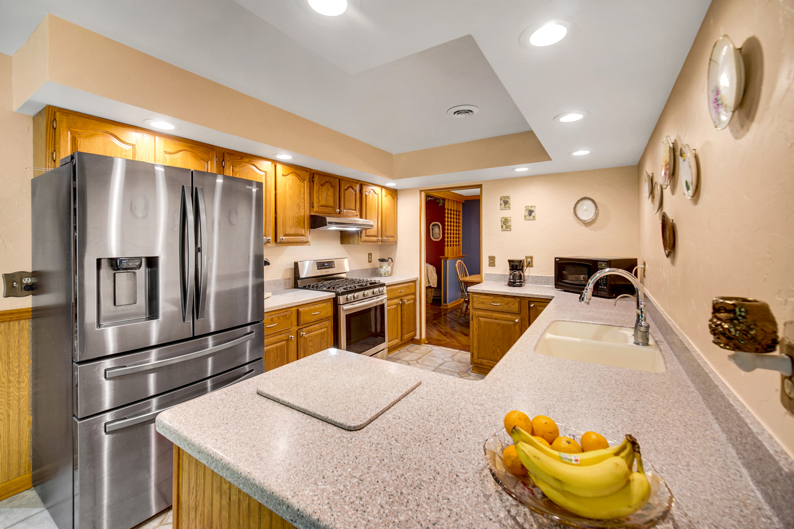 12881 White Oak Avenue Property Photo 11