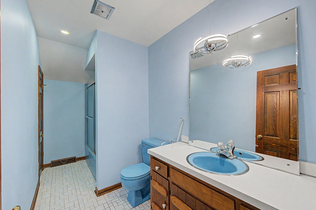24364 S Volbrecht Road Property Photo 38