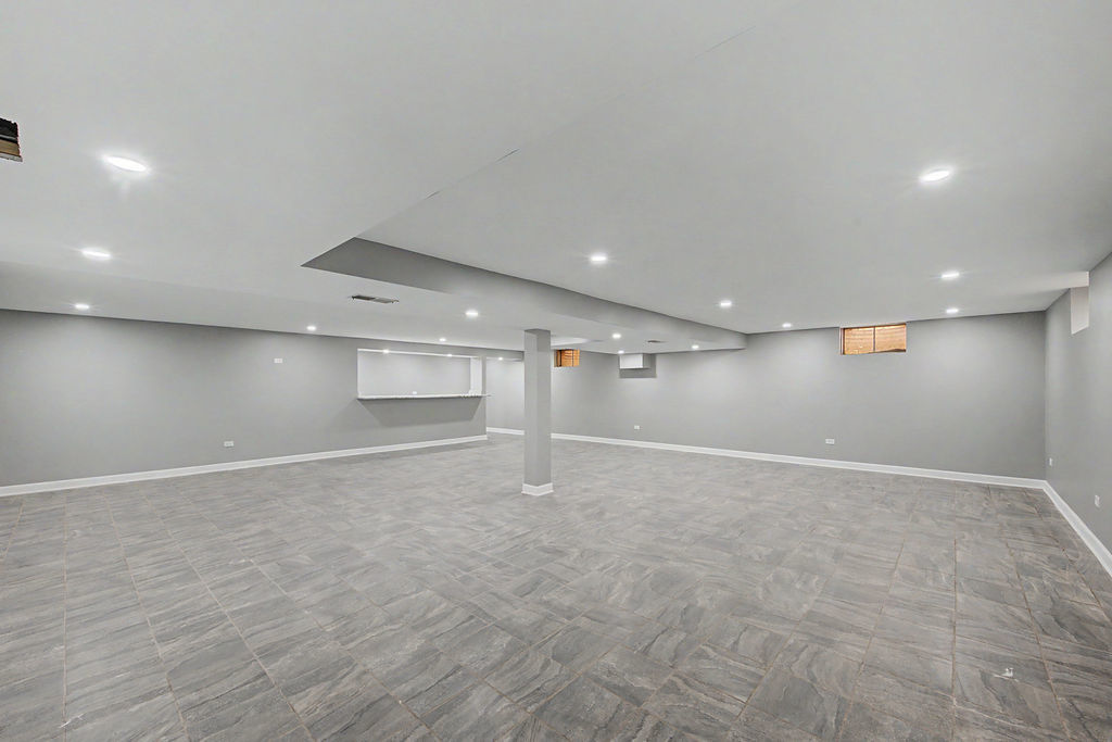 24364 S Volbrecht Road Property Photo 47