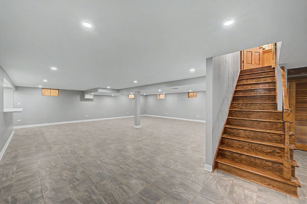 24364 S Volbrecht Road Property Photo 48