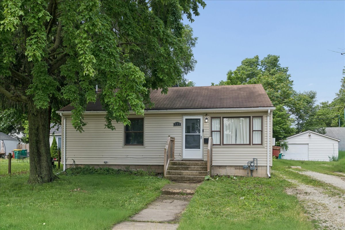 121 Davison Street Property Photo 1