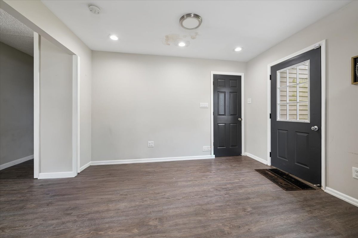 121 Davison Street Property Photo 5