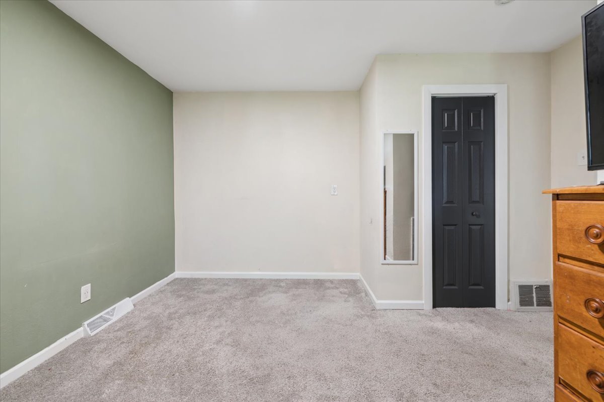 121 Davison Street Property Photo 6