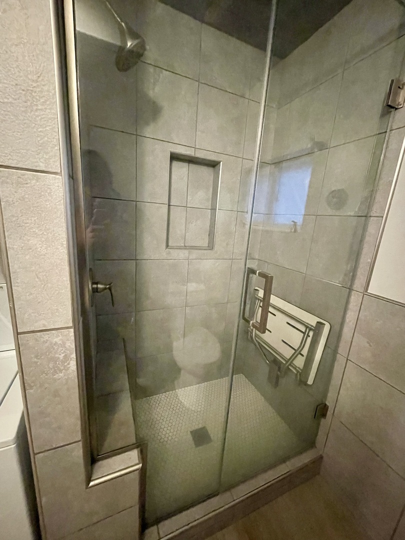 3322 N Kostner Avenue Property Photo 8