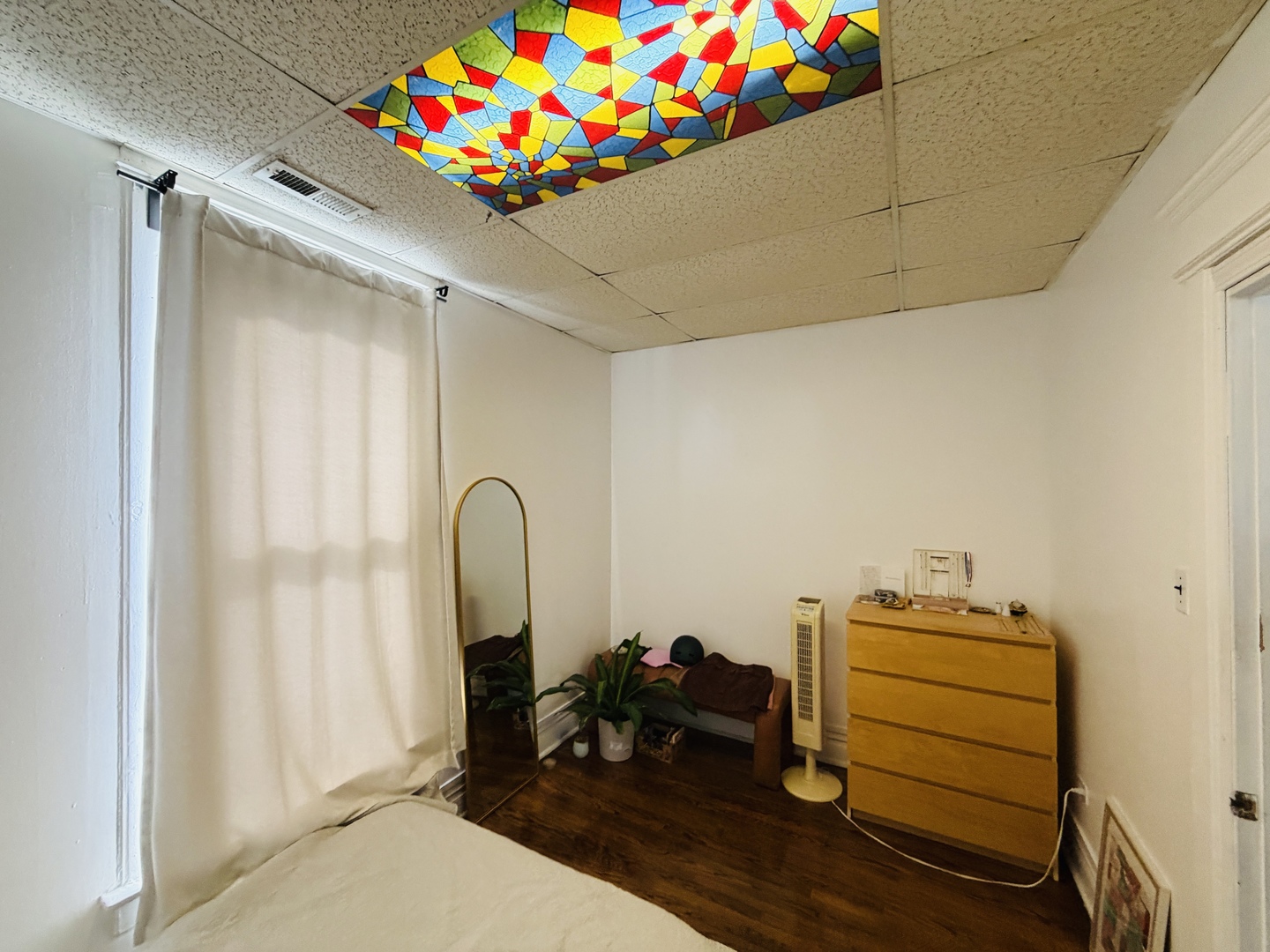 939 W 32nd Street Property Photo 5