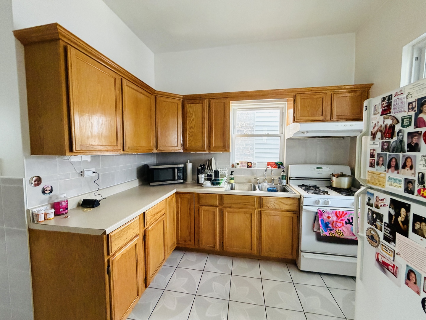 939 W 32nd Street Property Photo 7
