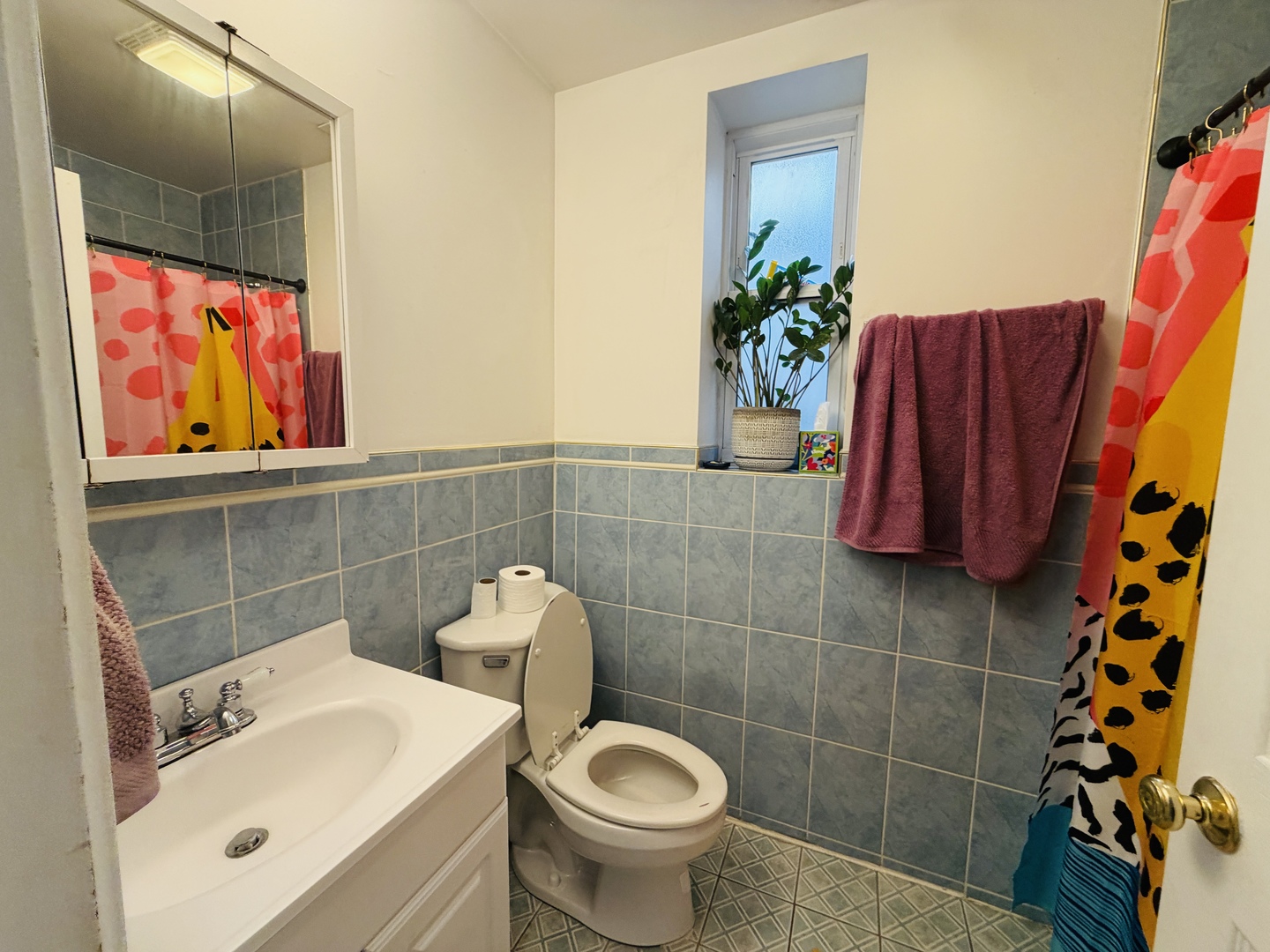 939 W 32nd Street Property Photo 9