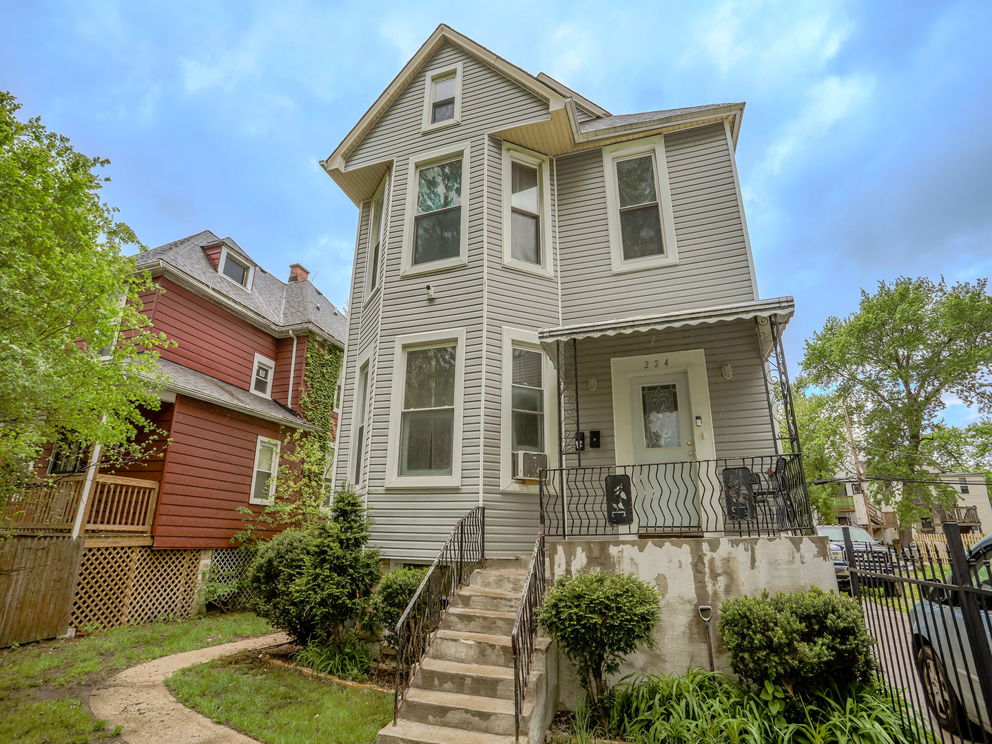224 N Lockwood Avenue Property Photo 1