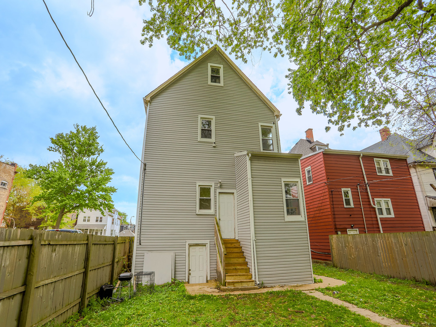 224 N Lockwood Avenue Property Photo 2