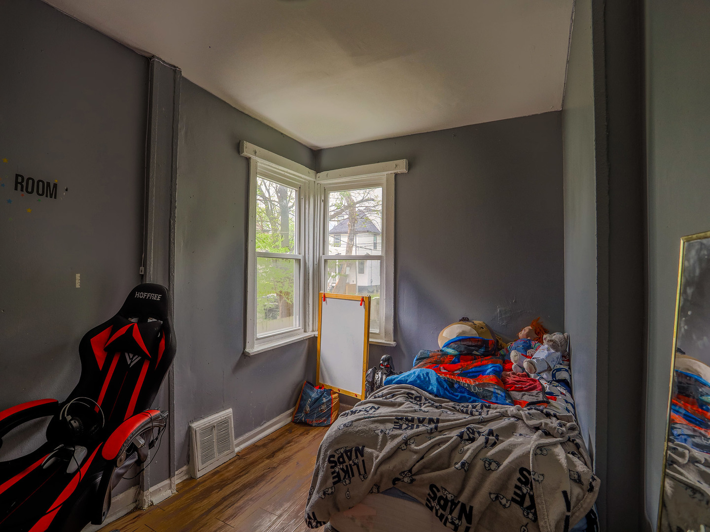 224 N Lockwood Avenue Property Photo 5