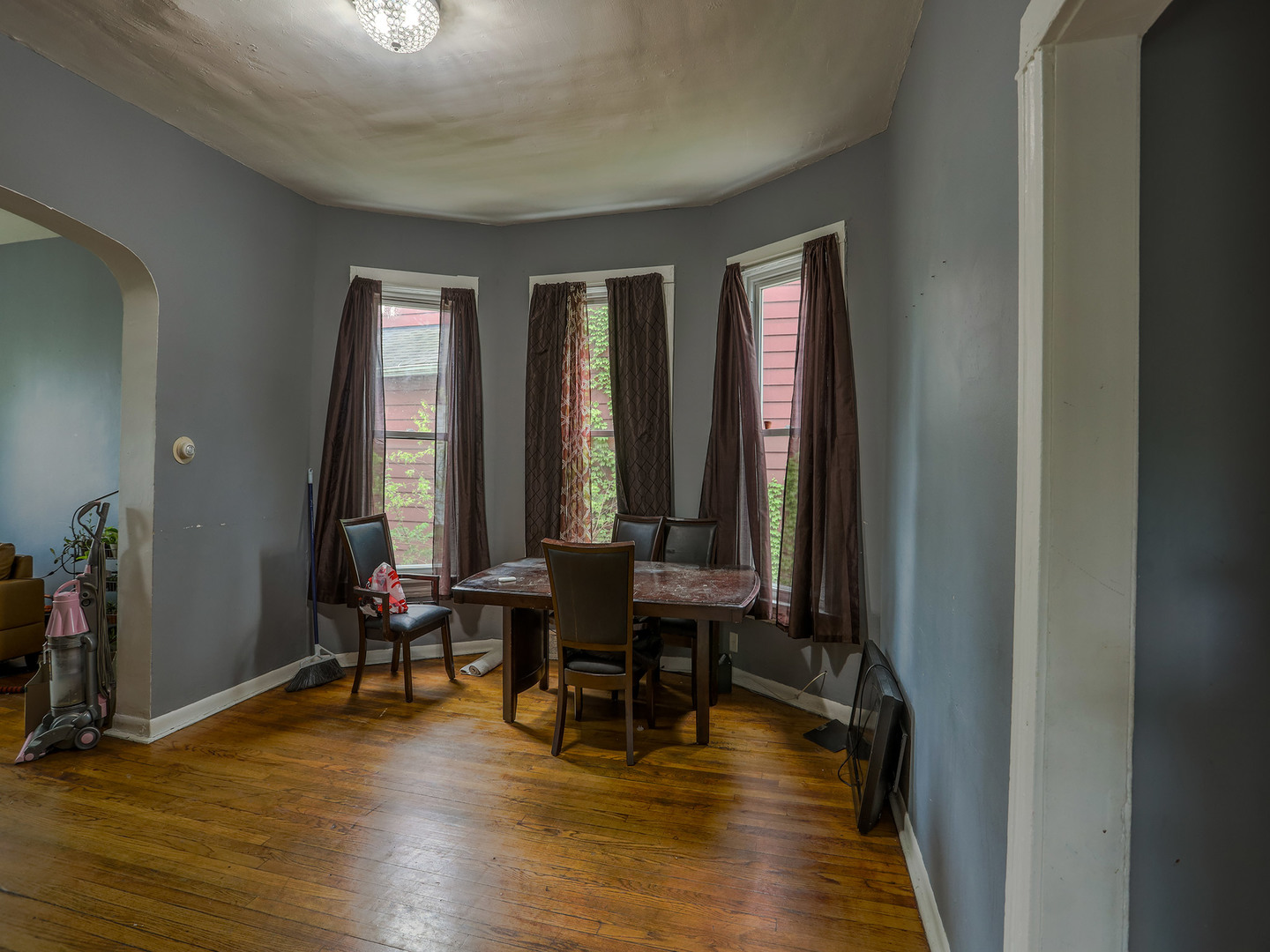 224 N Lockwood Avenue Property Photo 9