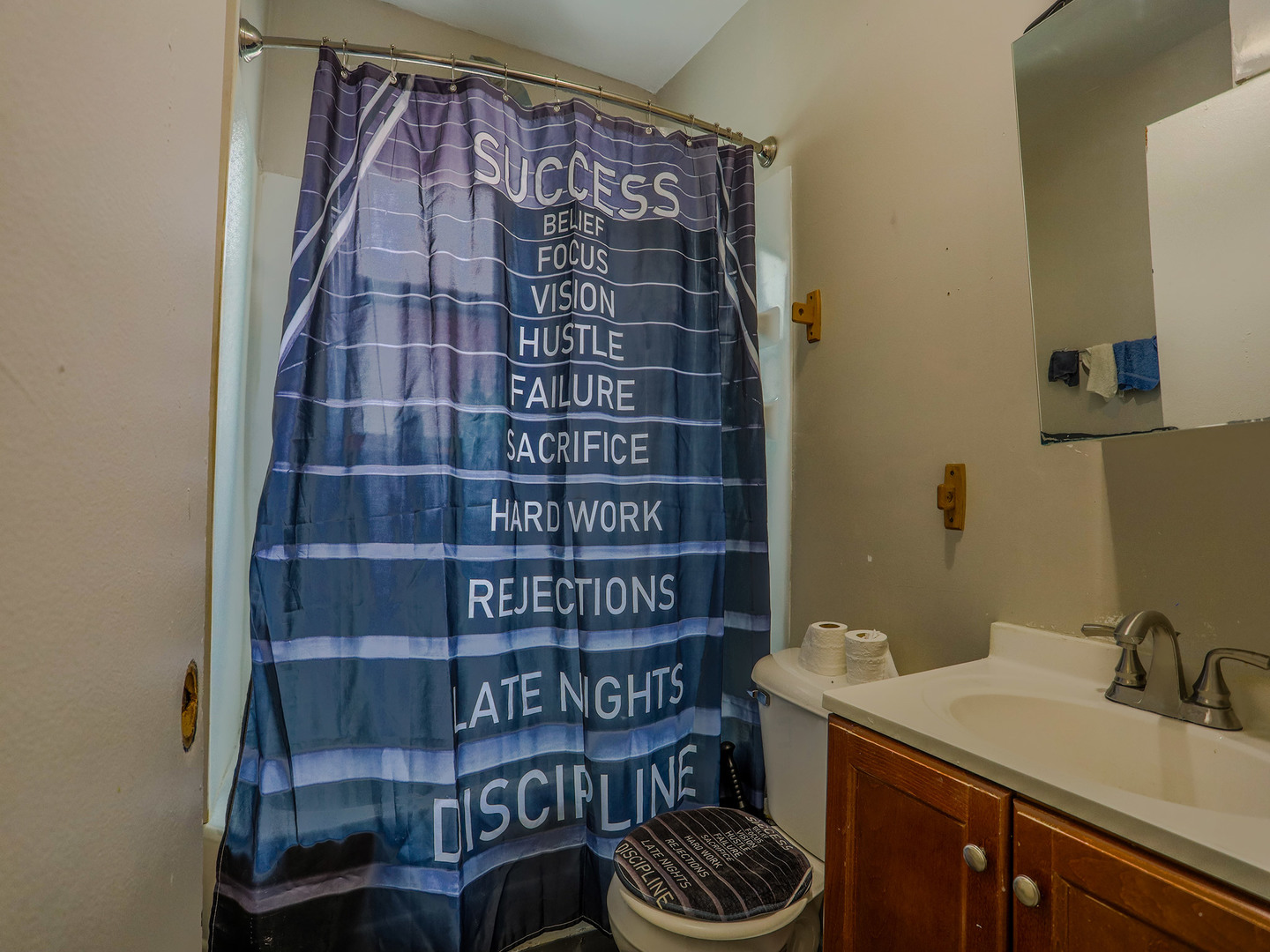 224 N Lockwood Avenue Property Photo 23