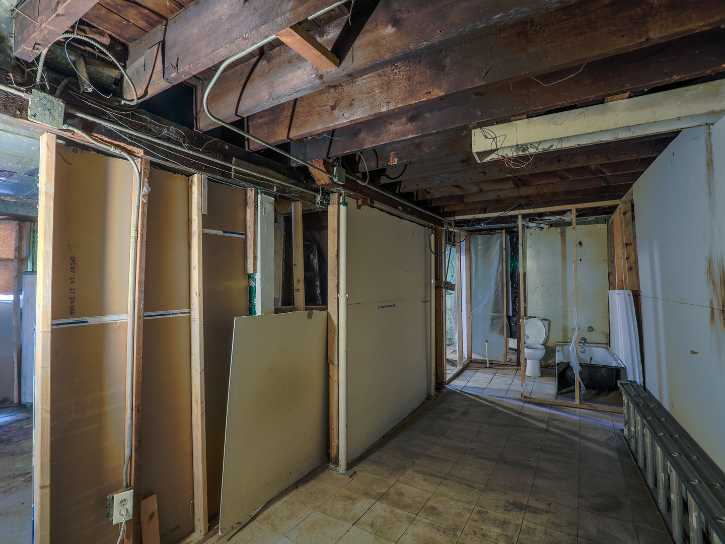 224 N Lockwood Avenue Property Photo 24