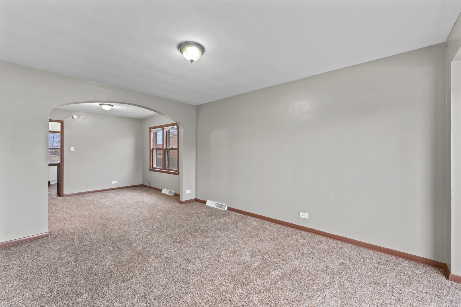13904 S Tracy Avenue Property Photo 3