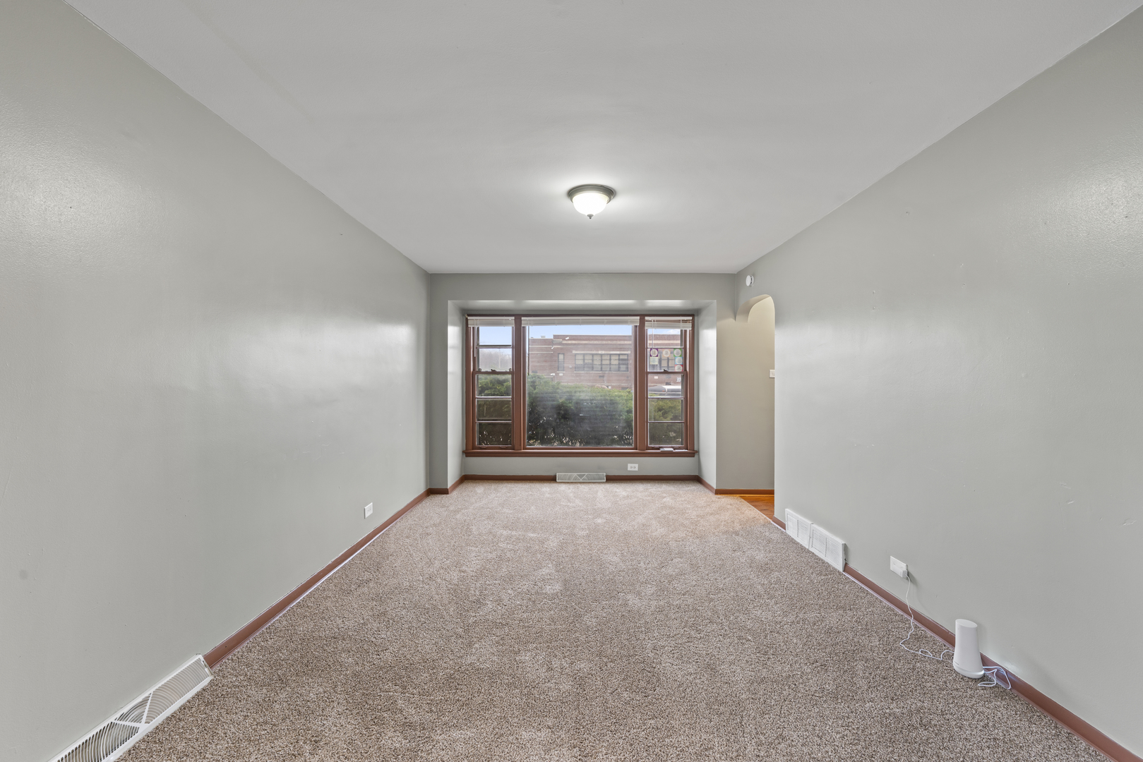 13904 S Tracy Avenue Property Photo 6