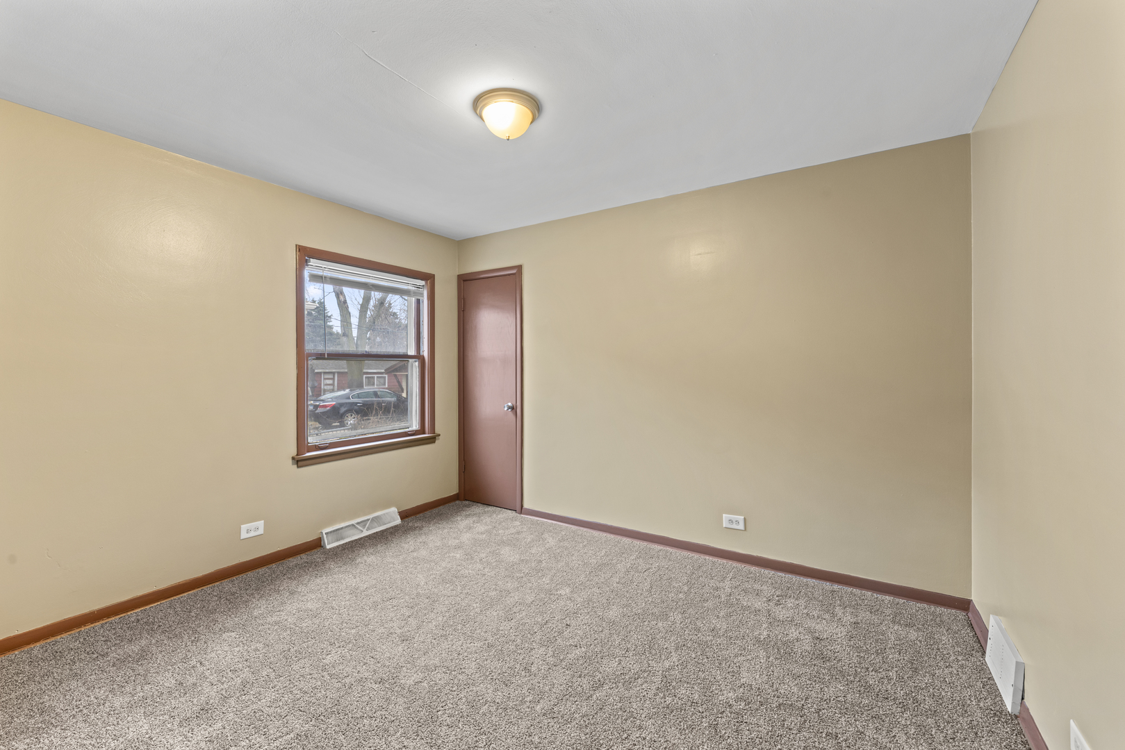 13904 S Tracy Avenue Property Photo 10