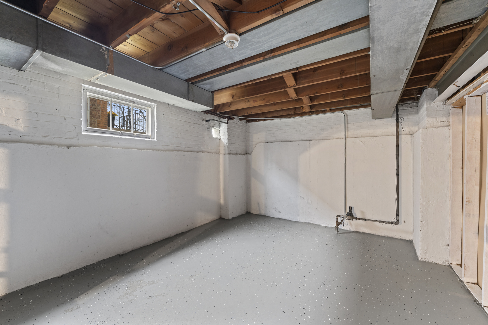 13904 S Tracy Avenue Property Photo 15