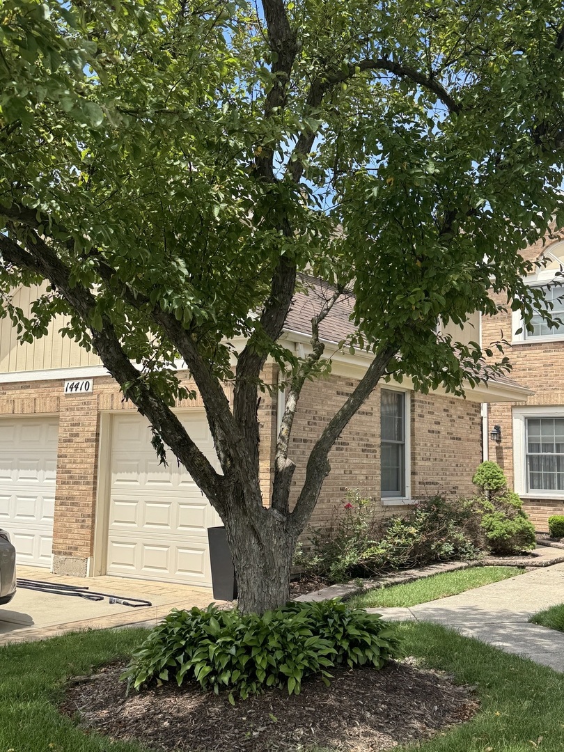 14410 Crystal Tree Drive Property Photo 3
