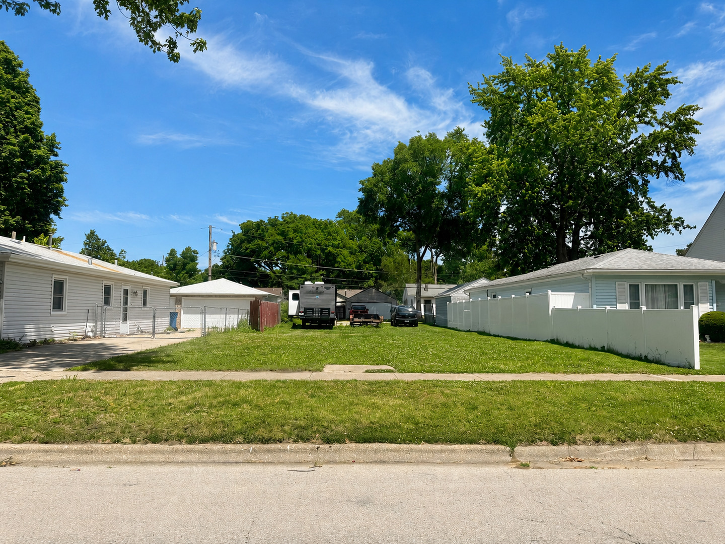 816 E Benton Street Property Photo 1