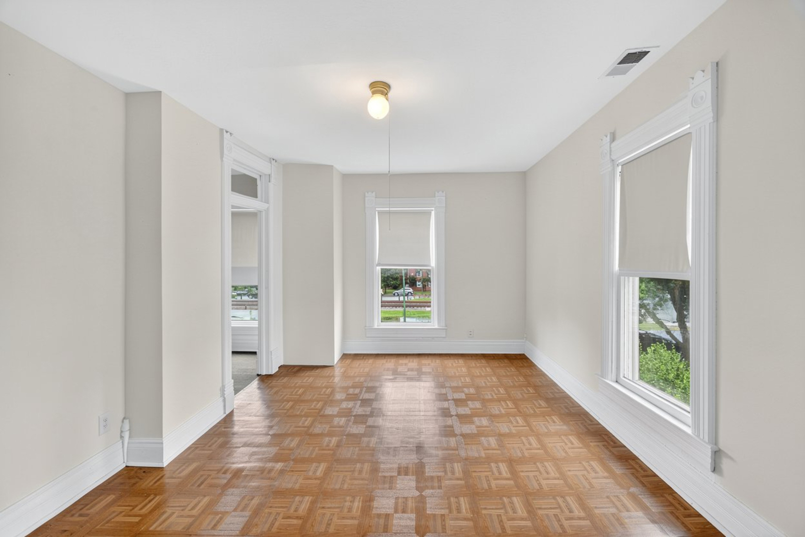 10644 S Walden Parkway Property Photo 14