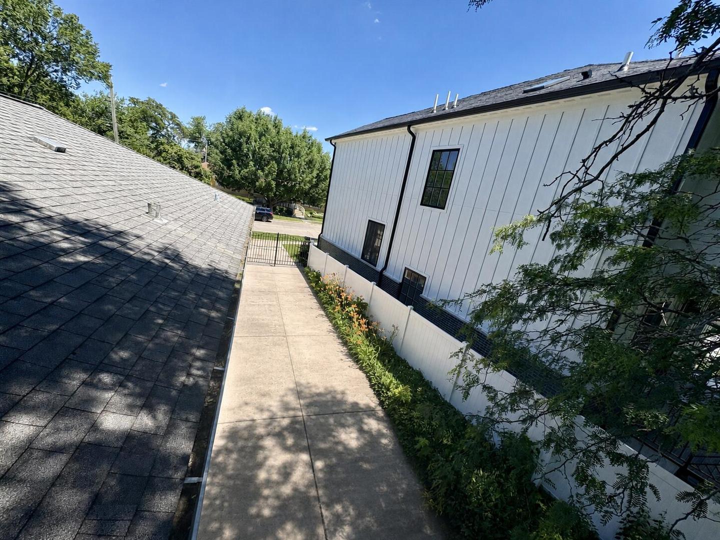 6016 N Ionia Avenue Property Photo 21