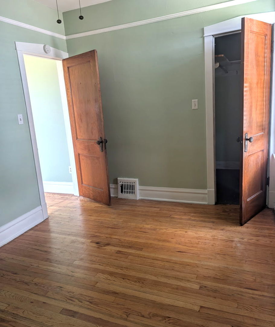 1900 Harvey Avenue 2w Property Photo 2