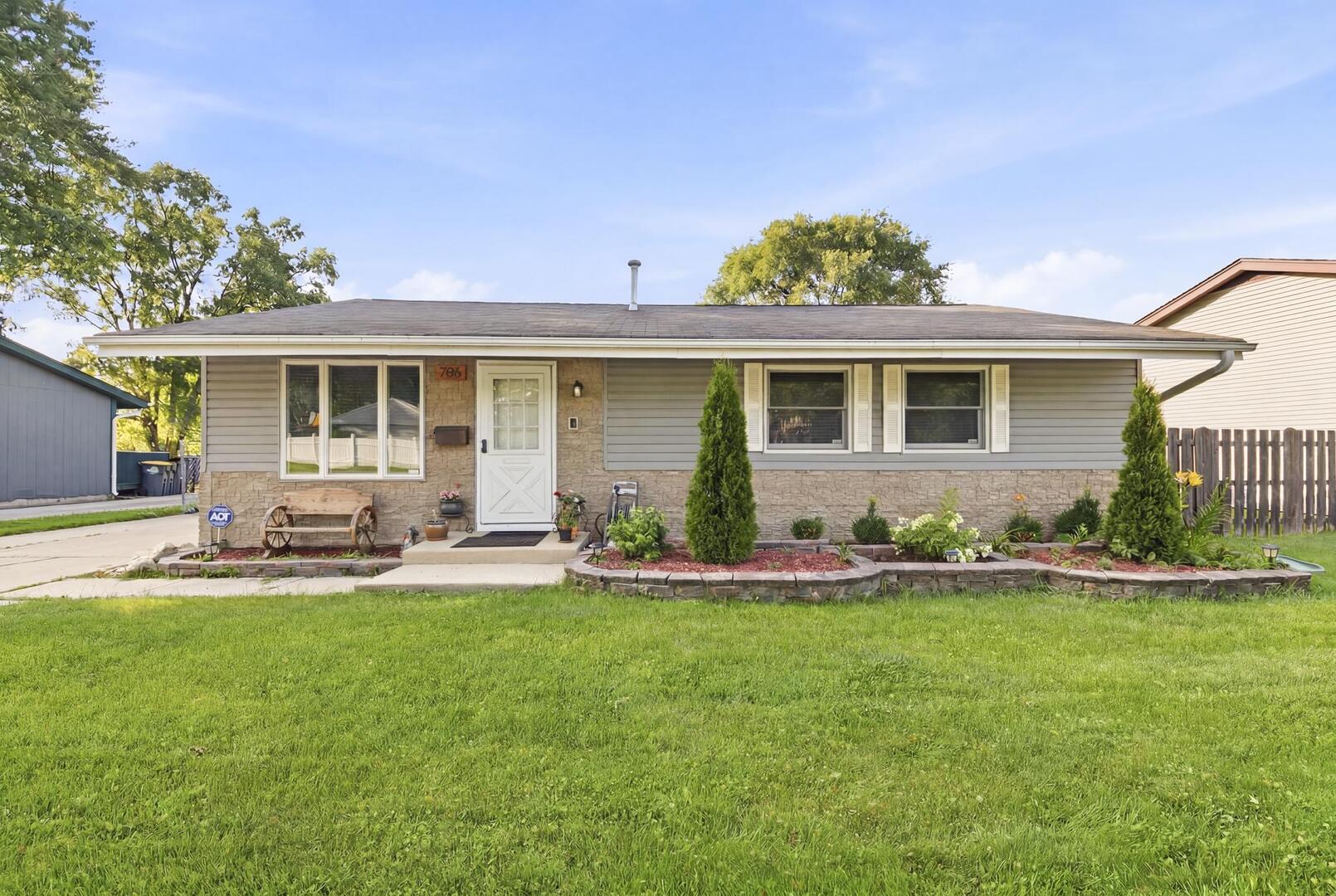 706 Hillside Drive Property Photo 1