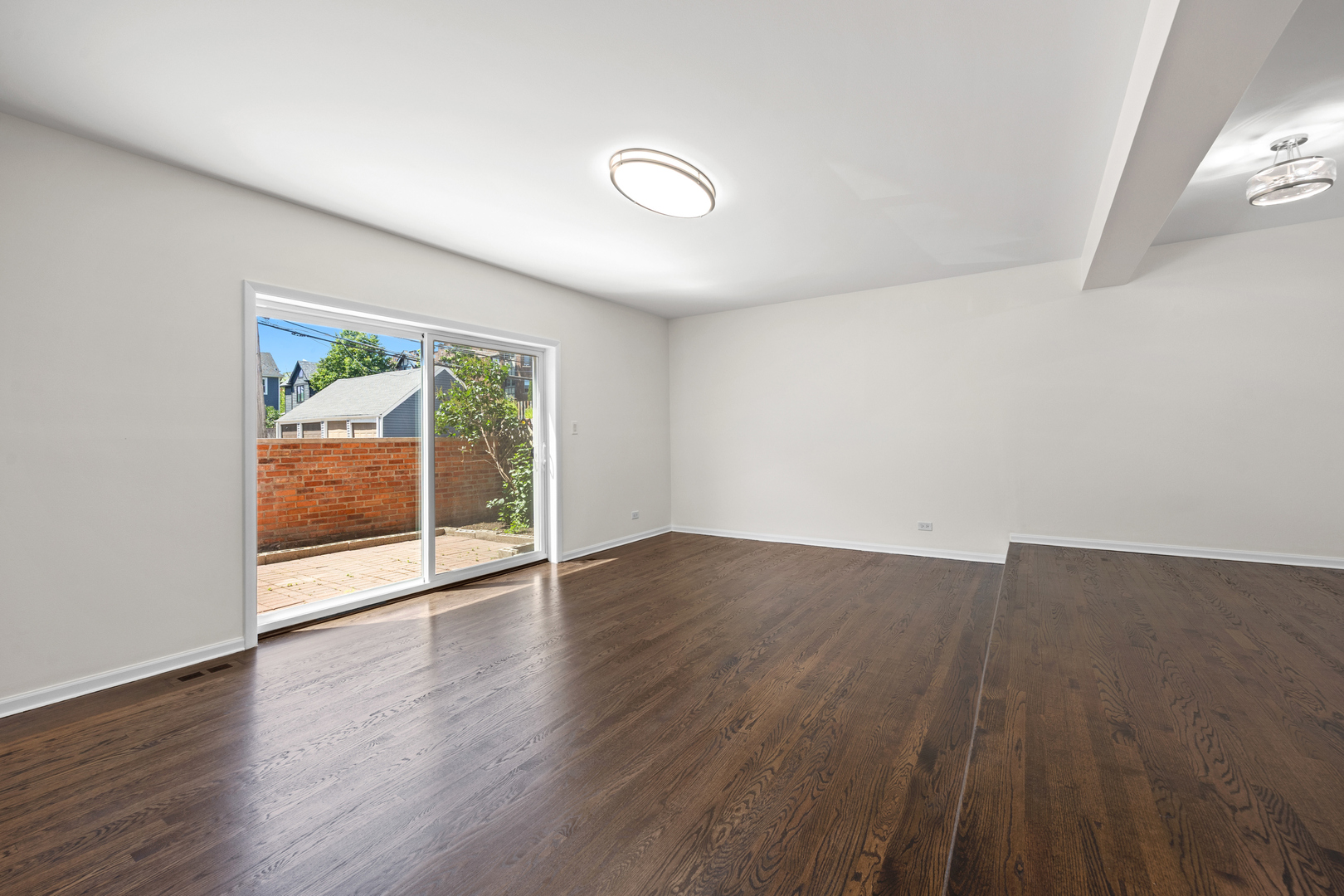 1615 W Greenleaf Avenue F Property Photo 6