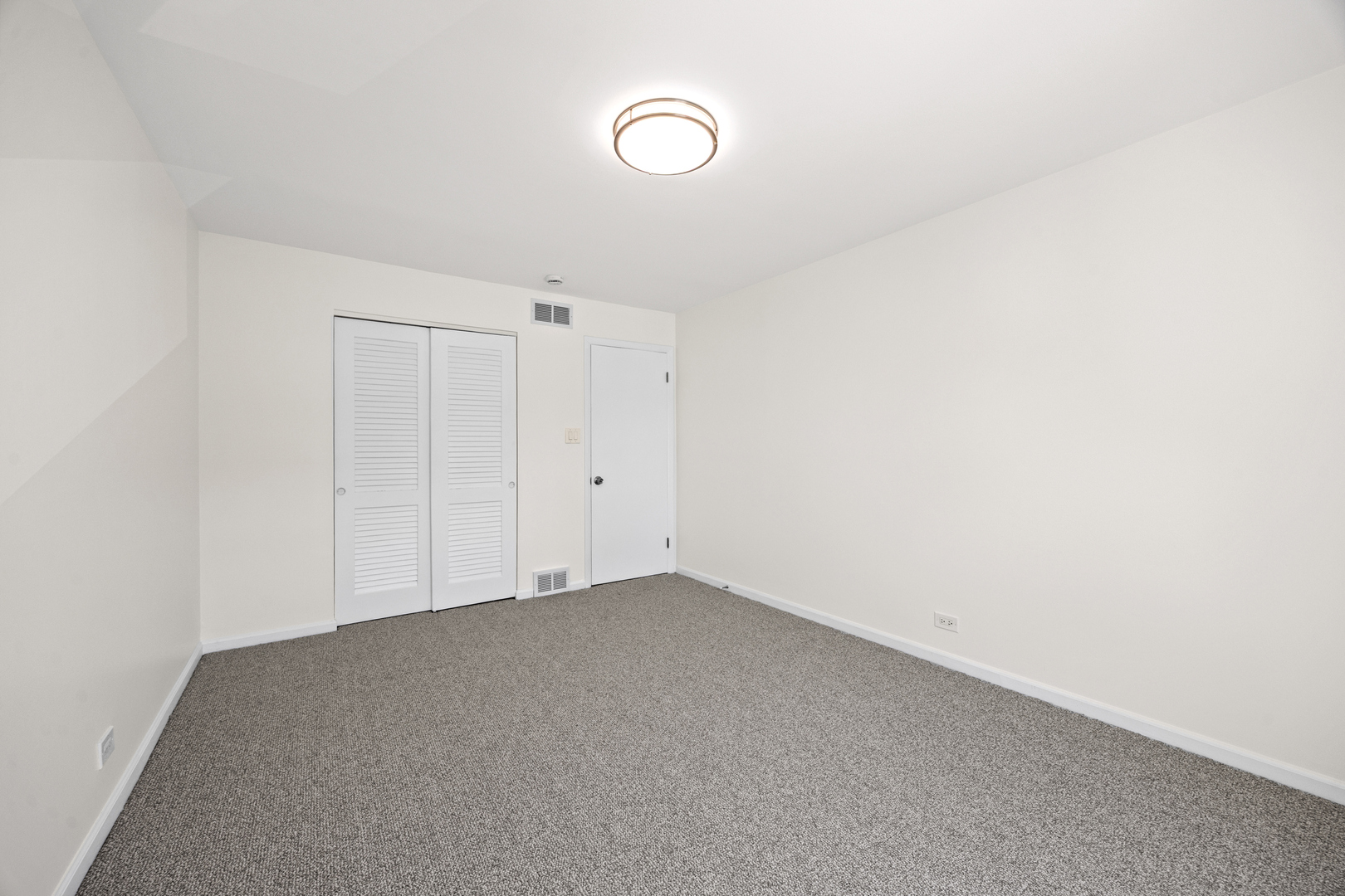 1615 W Greenleaf Avenue F Property Photo 15