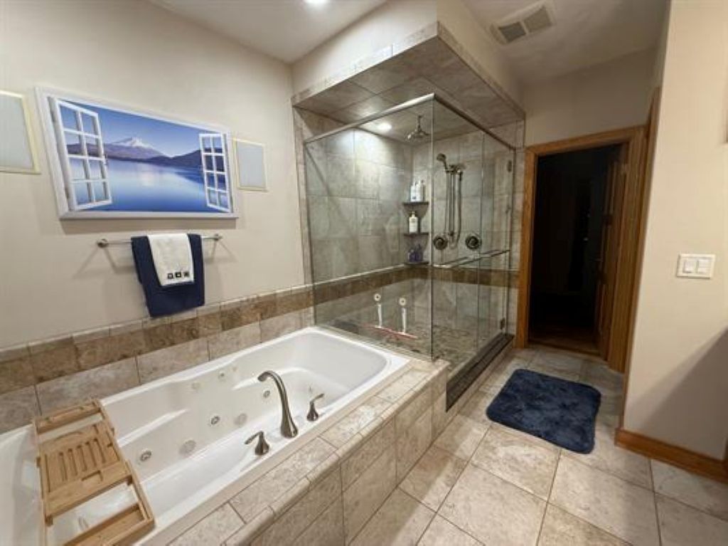 7310 Lone Cedar Trail Property Photo 18