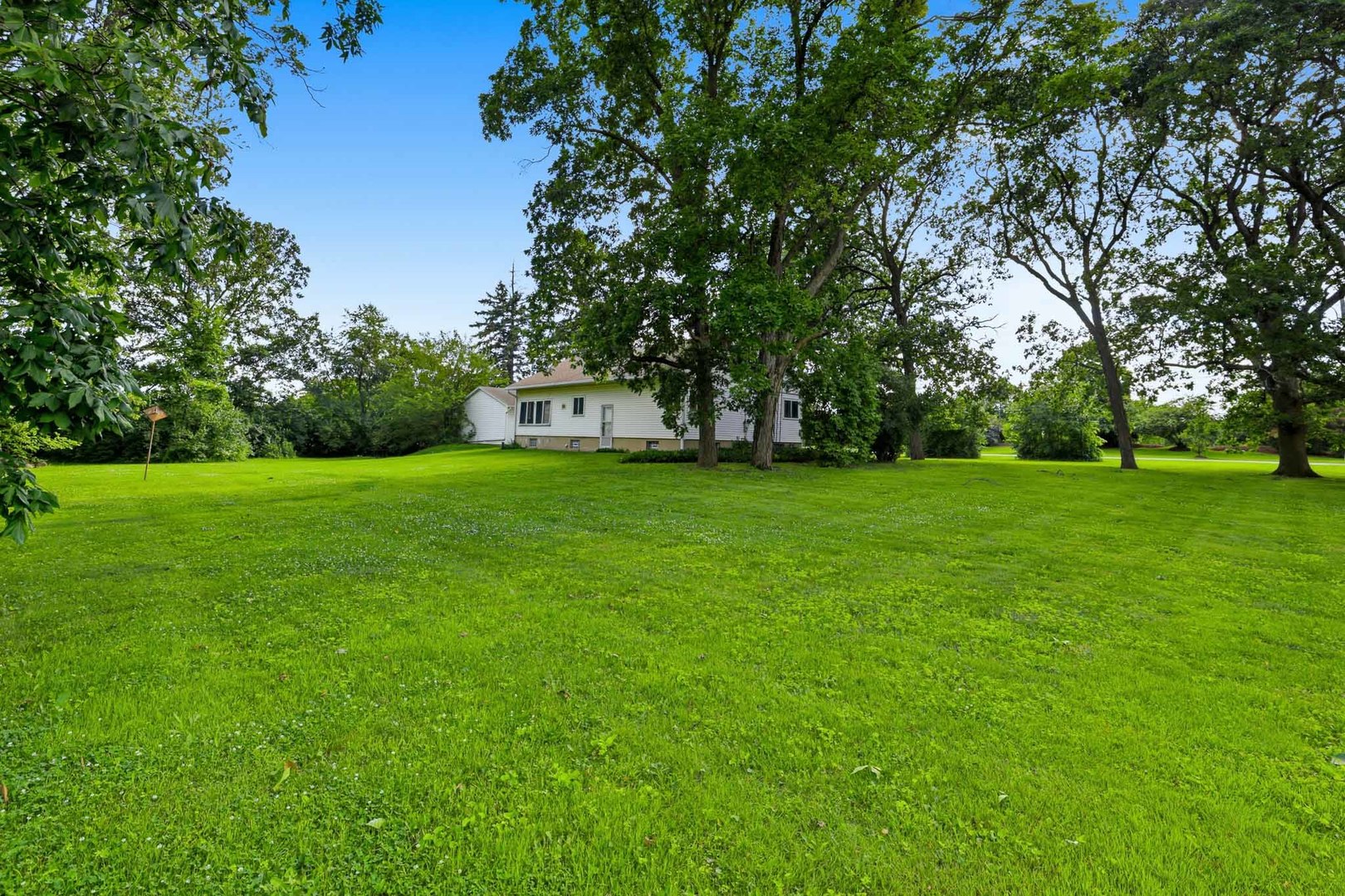 3s103 S Raddant Road Property Photo 6