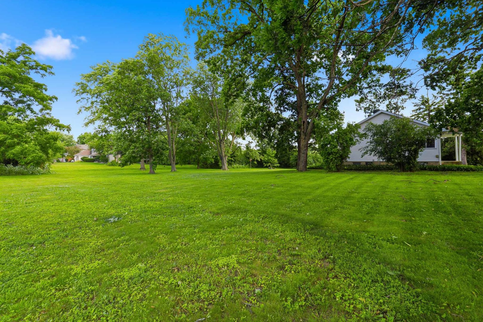 3s103 S Raddant Road Property Photo 10