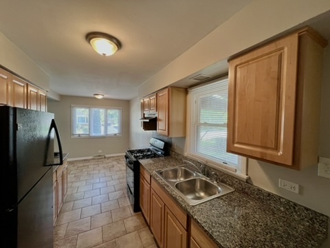 606 E 164th Place Property Photo 5
