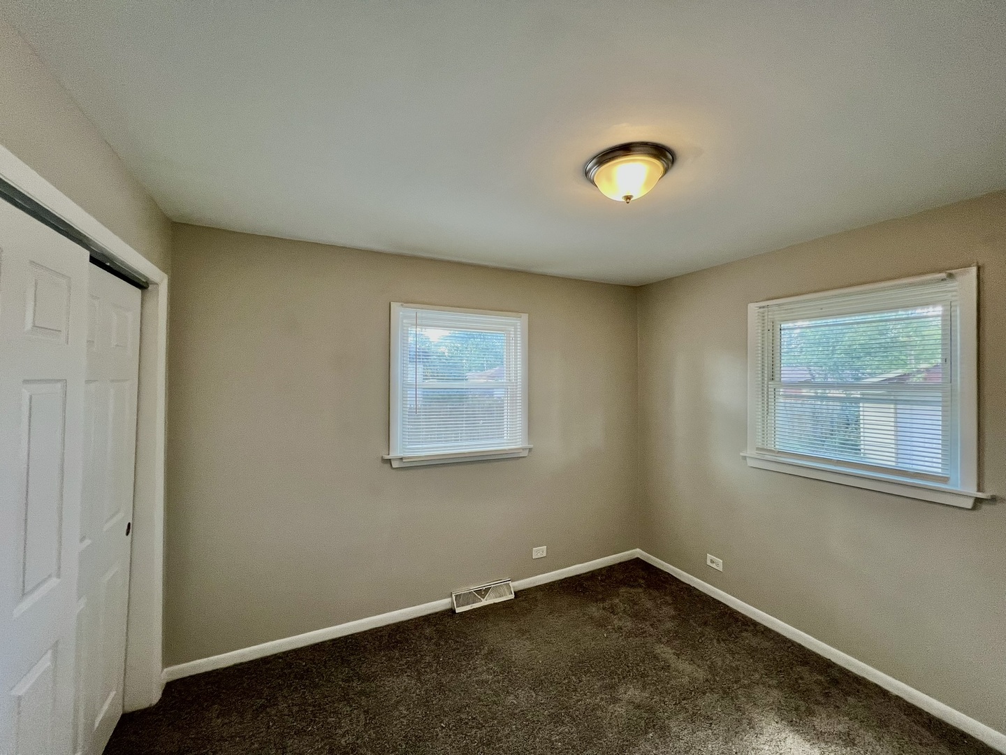 606 E 164th Place Property Photo 10