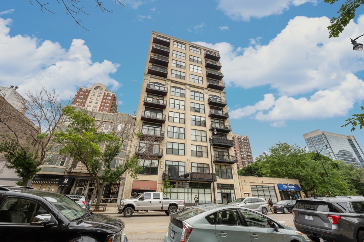 1516 S WABASH Avenue 1102 Property Photo 1