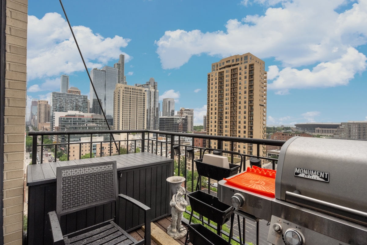 1516 S Wabash Avenue 1102 Property Photo 4