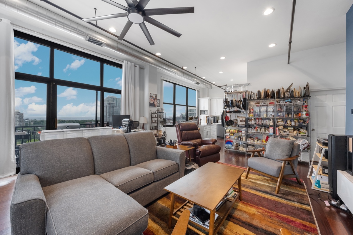 1516 S Wabash Avenue 1102 Property Photo 11