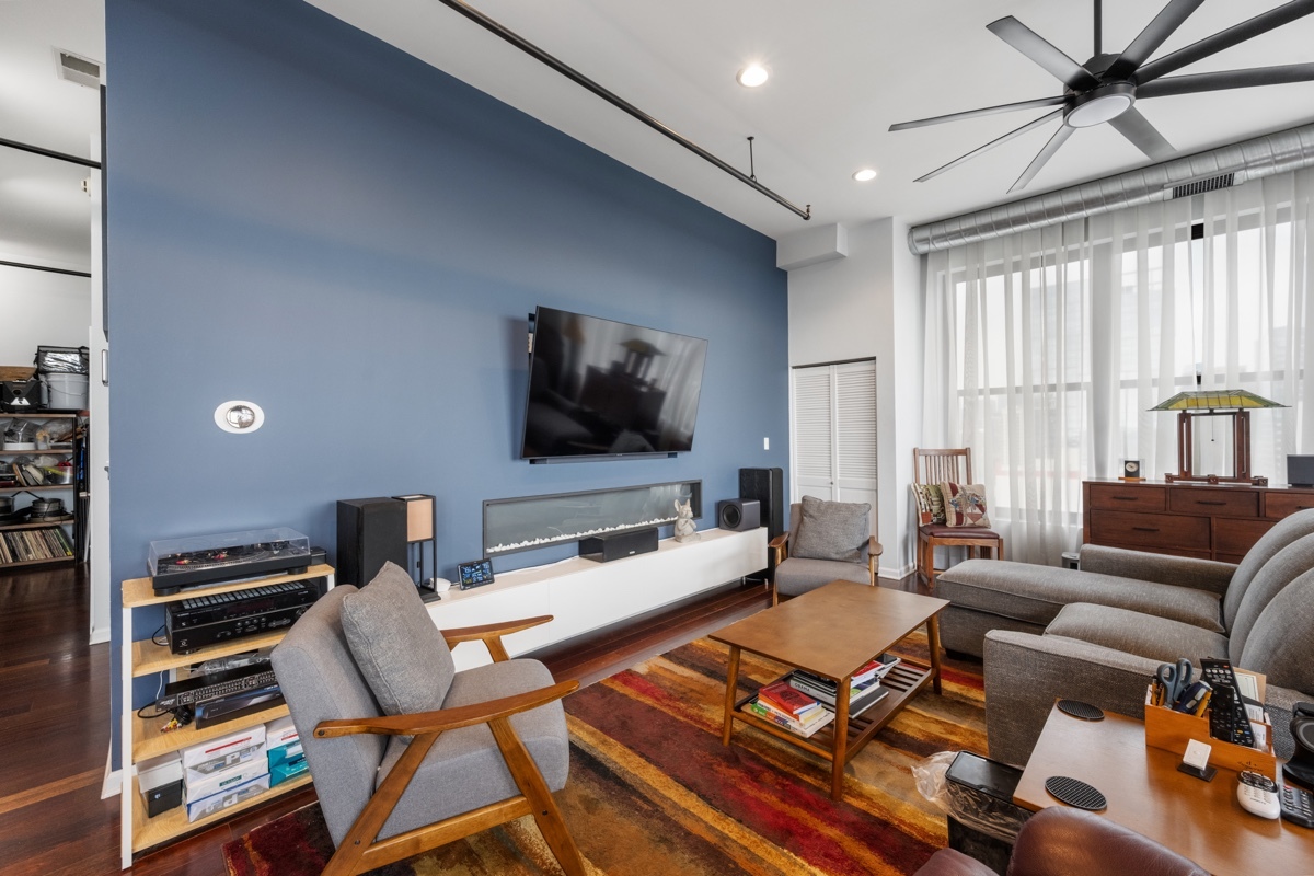 1516 S Wabash Avenue 1102 Property Photo 13