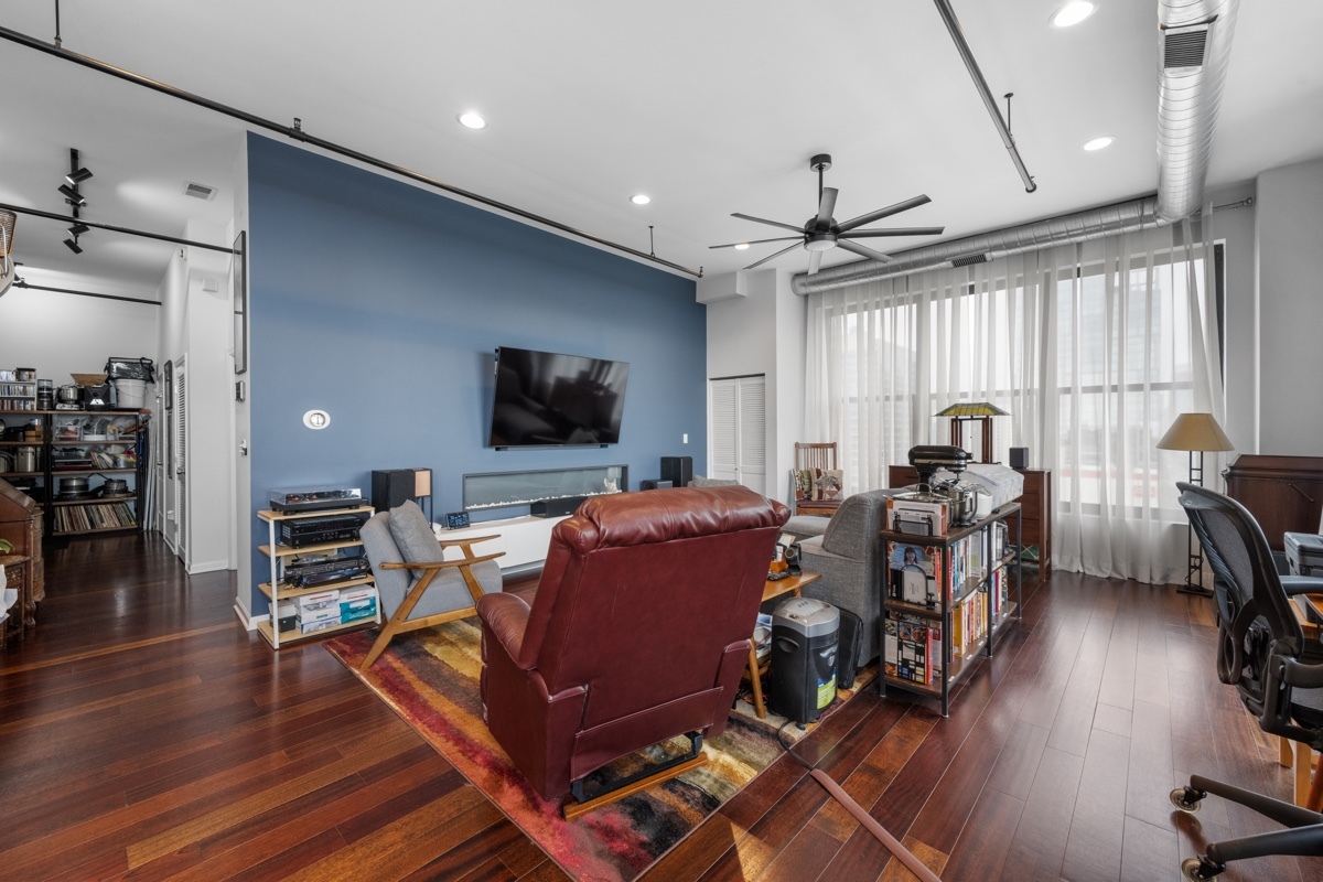 1516 S Wabash Avenue 1102 Property Photo 14