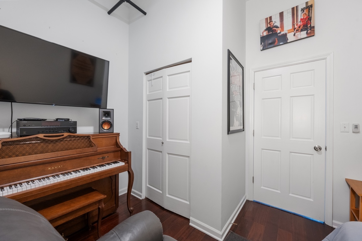 1516 S Wabash Avenue 1102 Property Photo 16