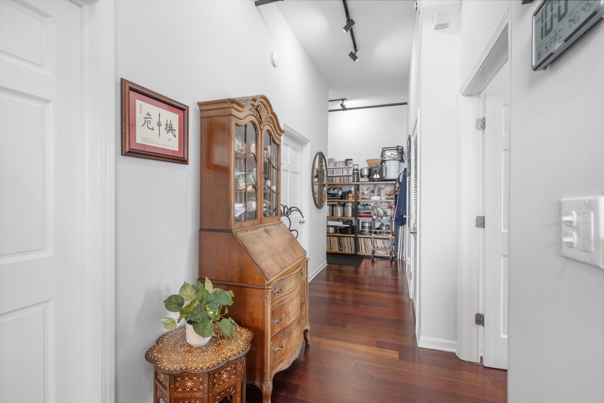 1516 S Wabash Avenue 1102 Property Photo 19