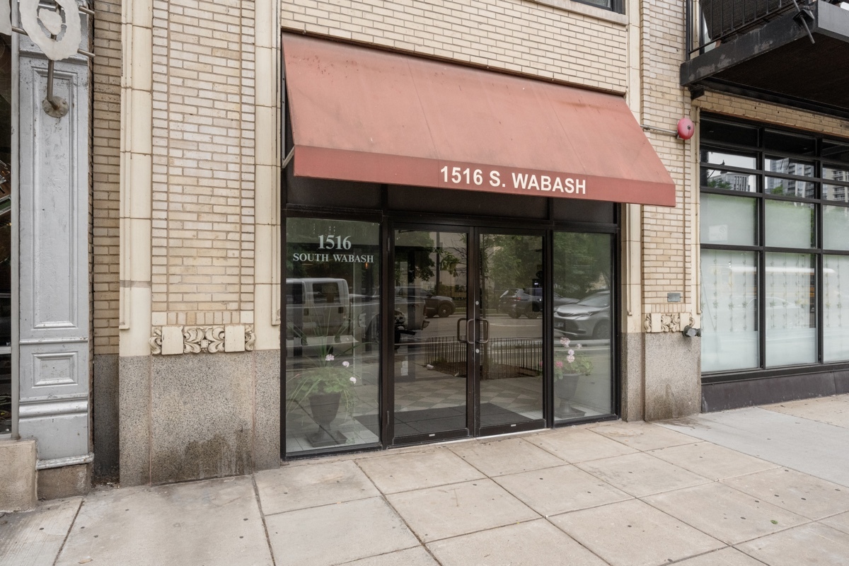 1516 S Wabash Avenue 1102 Property Photo 35